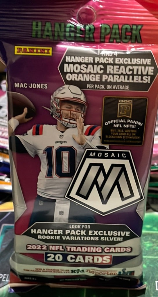 2022 Panini Mosaic Football Trading Cards Hanger Pack