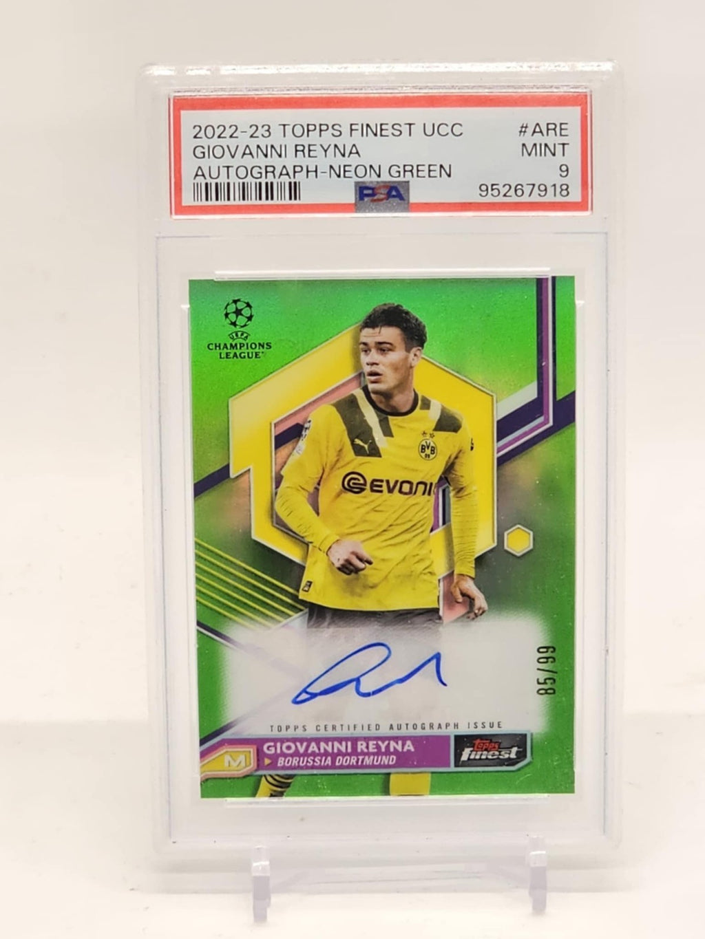 2022-23 Topps Finest UCC Giovanni Reyna Neon Green Refractor Auto #/99 PSA 90