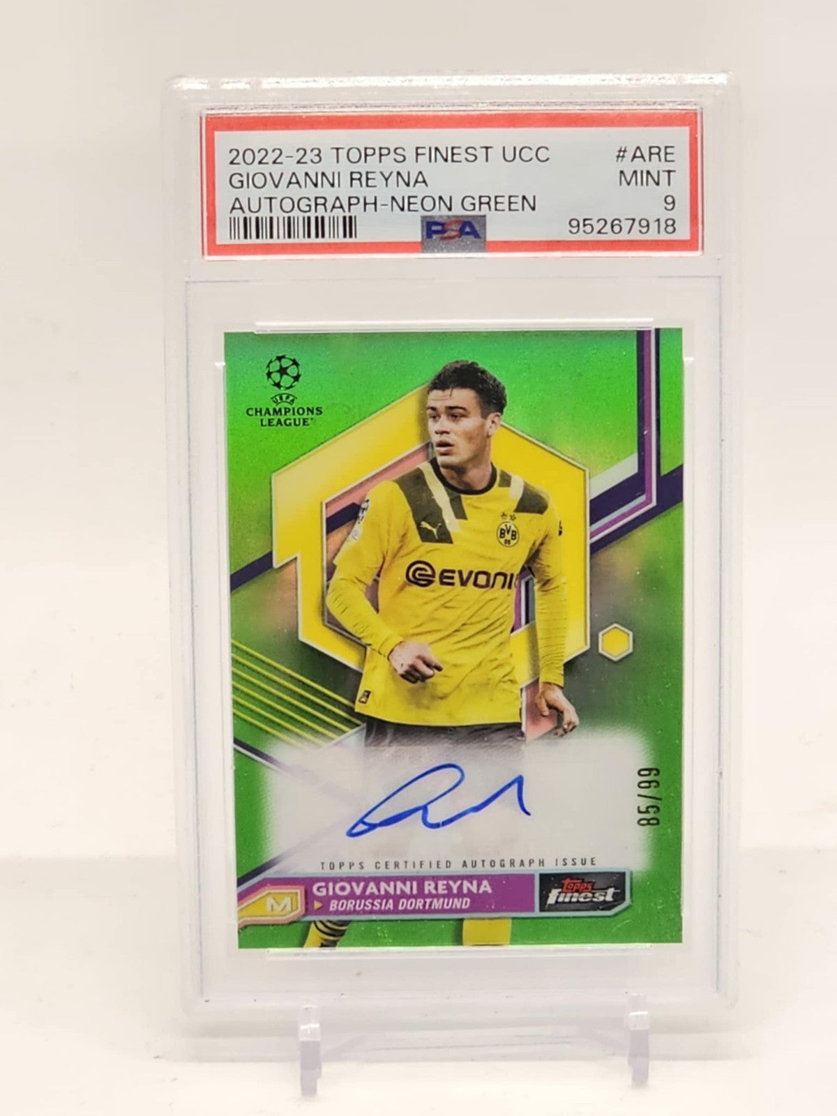 2022-23 Topps Finest UCC Giovanni Reyna Neon Green Refractor Auto #/99 PSA 90