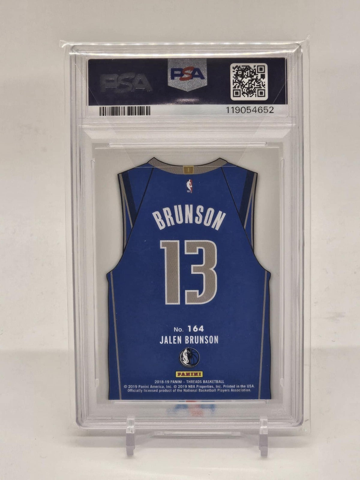 2018-19 Panini Threads - Rookies Icon Jersey Jalen Brunson #164 Dazzle PSA 91